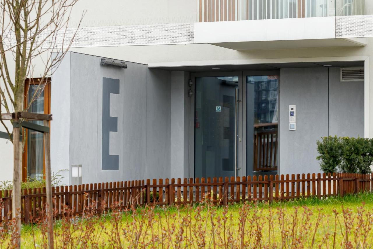 Lema Near Tauron Arena By Renters Prestige Apartament Kraków
